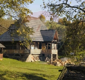 Vânzare ansamblu de 5 căsuțe tradiționale Maramureș/ Botiza - imagine 2