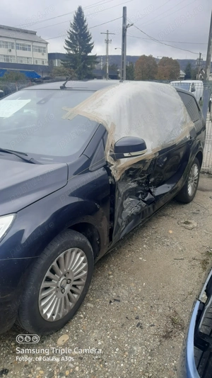 Ford focus II fl avariat partea stângă... Preț 1000   neg. - imagine 3