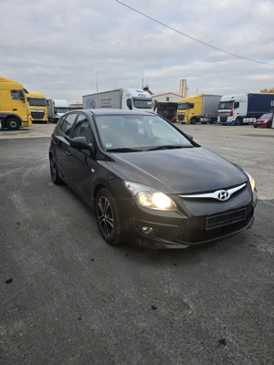 Hyundai i30 Euro 5 1.6crdi 2010 - imagine 5