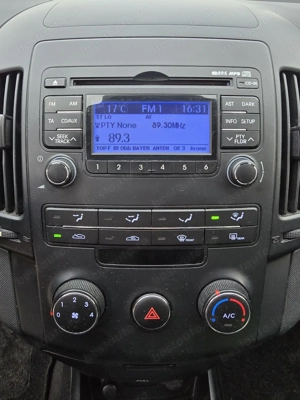 Hyundai i30 Euro 5 1.6crdi 2010 - imagine 6