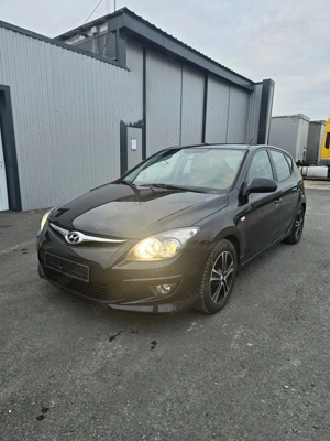 Hyundai i30 Euro 5 1.6crdi 2010 - imagine 9