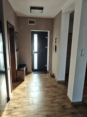 Vand casa individuala, parte dintr-un duplex - imagine 1