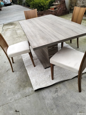 Masă Sufragerie Cu 4 Scaune din piele întoarsă 