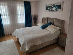 Vand casa cu piscina interioara - imagine 3