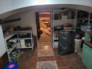 Vand casa cu piscina interioara - imagine 8