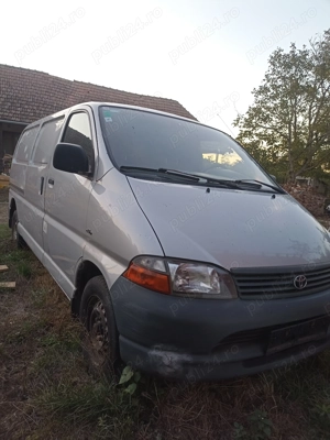 Toyota Hiace recent adus din austria