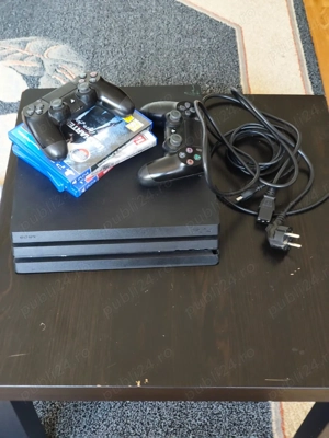 PlayStation4 PS4 Pro, 2 controllere + 2 jocuri (cabluri incluse)