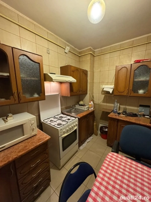 Direct proprietar - vand ap 3 cam decomandat, et 2 10, bloc anvelopat, an 1975 Toporasi-Giurgiului - imagine 2