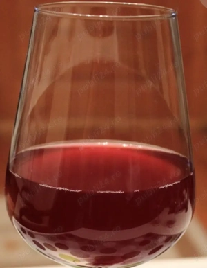 Vand Vin de casa rosu alb 