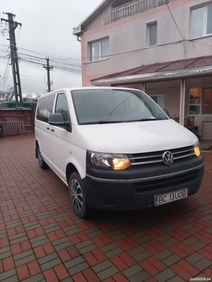  Vând Transporter T5 8+1