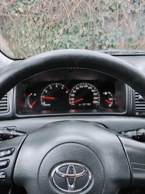 Toyota Corolla  2.0 CRDI 115 CP Full Option - imagine 6