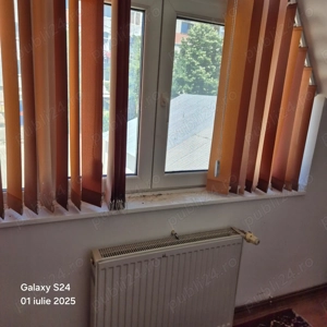 Vand Garaj cu mansarda  in Harlau