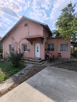 Proprietar vând casă în comuna Podenii Noi sat Valea Dulce 