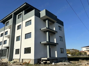 Apartament 3 camere parter + Penthouse - imagine 7