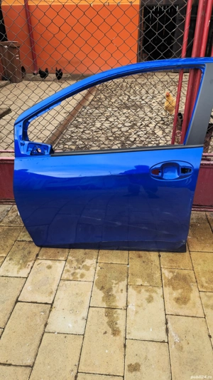 Usa stanga fata si spate pentru toyota yaris hibrid XP13