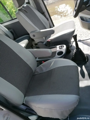 Toyota Hiace  - imagine 9