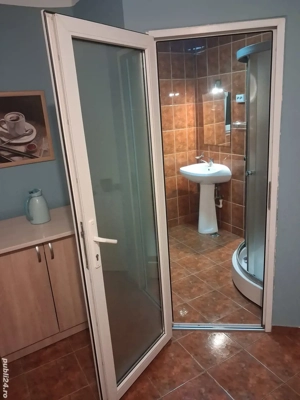 Proprietar inchiriez in regim hotelier fix in centru - imagine 4