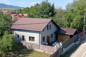 Casa de vânzare în Comănești an 2019