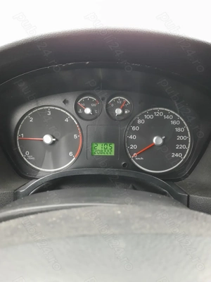 Ford Focus 2 TDCI 1,6 diesel (consum urban 6 litri 100km) Euro 4 inmatriculat ,unic proprietar . - imagine 4