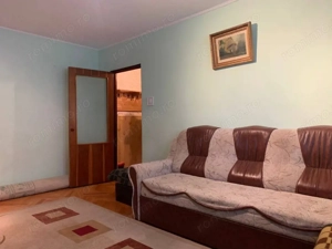 Apartament 3 camere de vânzare | Etaj 1 | Balcon | Geam la baie | Centrala | - imagine 2