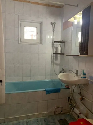 Apartament 3 camere de vânzare | Etaj 1 | Balcon | Geam la baie | Centrala | - imagine 15