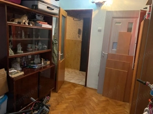 Apartament 3 camere de vânzare | Etaj 1 | Balcon | Geam la baie | Centrala | - imagine 9