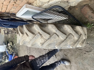 Vând cauciucuri tractor 11.2 28 - imagine 3