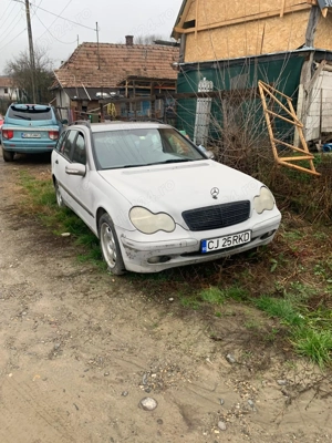 Mercedes si Ford Mondeo