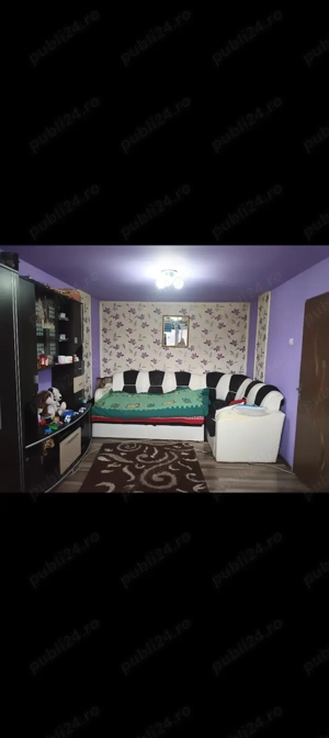 Vând garsonieră la cheie .