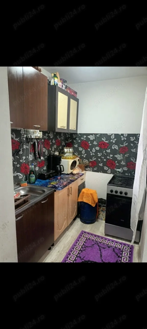 Vând garsonieră la cheie 