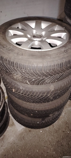 De vinzare anvelope cu jante de magneziu 