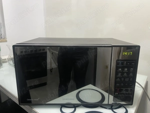 Cuptor cu microunde 