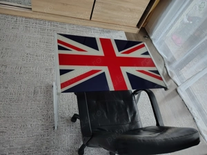 Vând masă de birou modernă+scaun