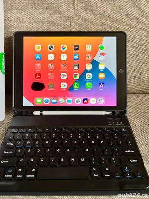 Ipad 9 cellular 256 GB + Apple Pencil prima generatie + husa si tastatura. 
