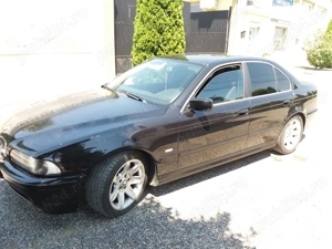 Vând BMW E39 din 2002 care este într-o stare foarte bună, a fost mașina familiei de 18 ani - imagine 2