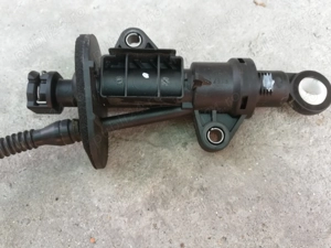 cilindru receptor ambreiaj volkswagen up - imagine 6