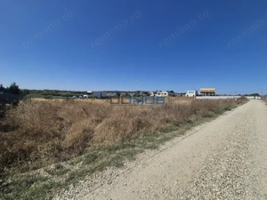 Izvorani - teren cu deschidere la lac - imagine 4