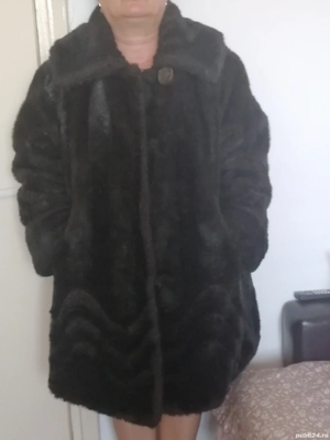 Haină de blană (mărimea XL) 