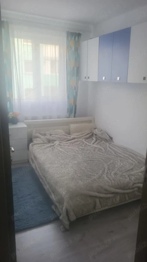 Apartament de vânzare 3 camere,  semidecomandat 