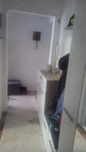 Apartament 3 camere,  semidecomandat 