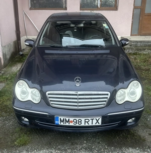 Vând Mercedes, cutie automată 