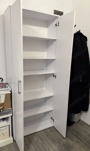 Mobilier în stare foarte bună