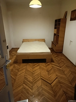 Ofer la schimb  casa 5 camere pentru o garsoniera in Timișoara 