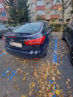 Ford Focus 1.5 Titanium - imagine 4