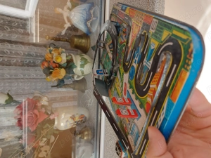 Jucărie veche din tablă 