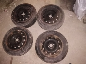 Vând 4 jante otel cu amvelope iarna Logan 1.6 