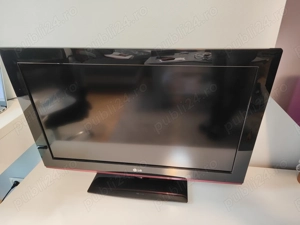 Televizor LCD HD LG de 81 cm cu tuner FreeviewHD incorporat - imagine 3