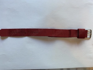 Curea ceas material rezistent visiniu