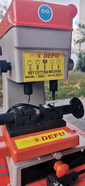 Masina de clonat, copiat chei DEFU Verticala - imagine 2