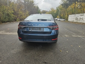 Skoda Superb 2.0 TDI DSG Ambition - imagine 3